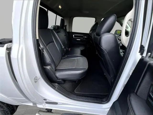 2017 Ram 1500 Laramie Crew Cab 4x4 5'7" Box