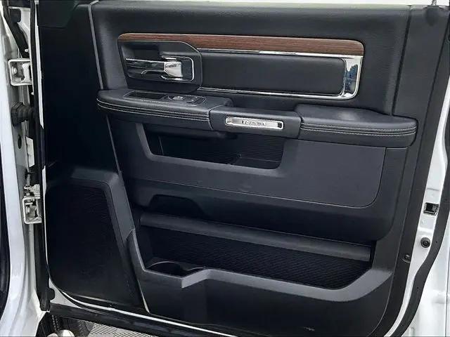 2017 Ram 1500 Laramie Crew Cab 4x4 5'7" Box