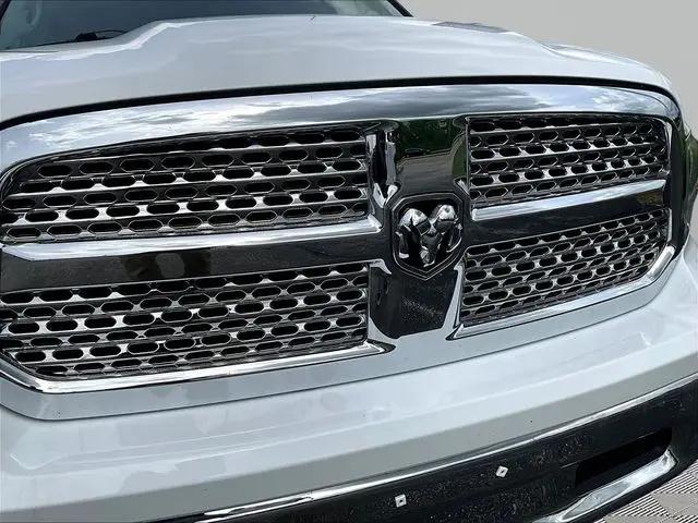 2017 Ram 1500 Laramie Crew Cab 4x4 5'7" Box