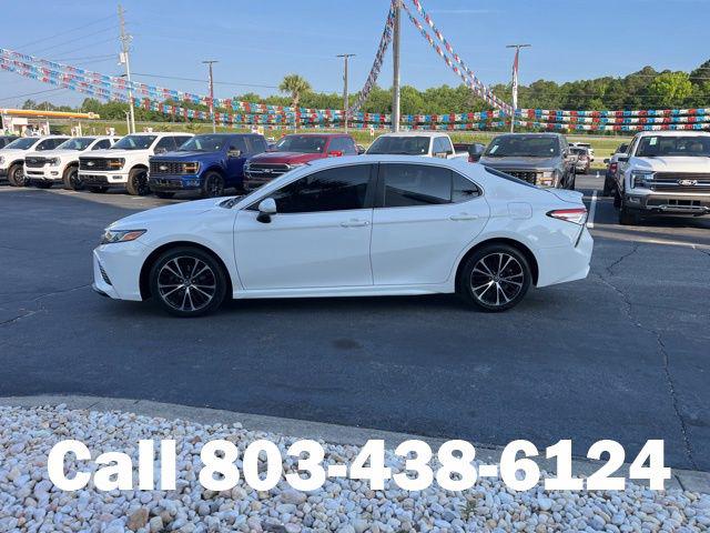 2020 Toyota Camry SE