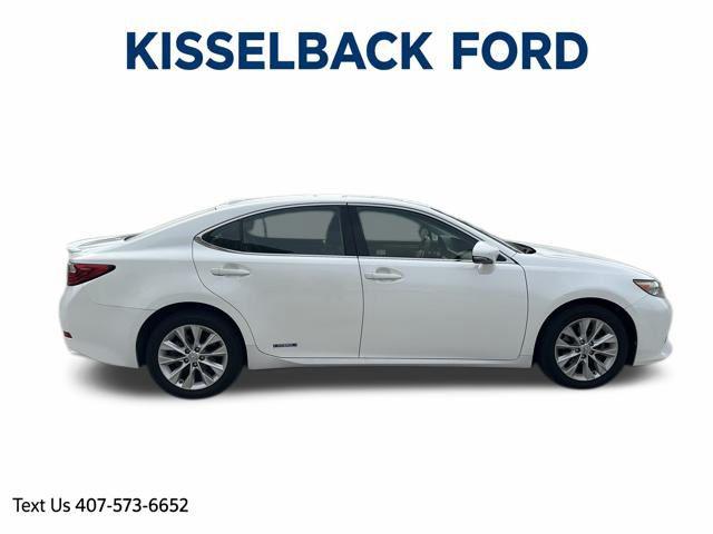 2015 Lexus ES 300h Base