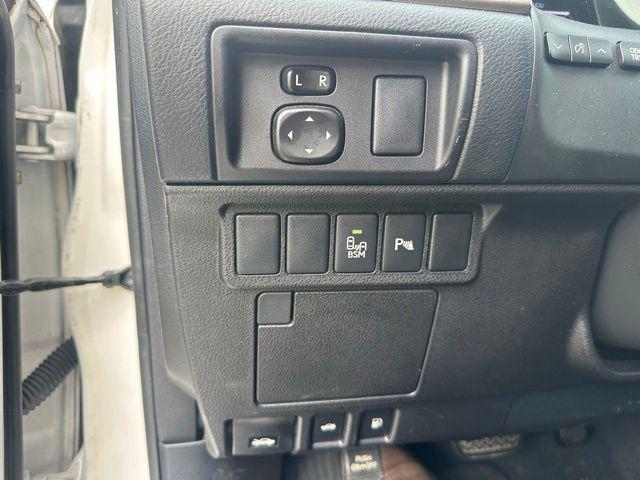 2015 Lexus ES 300h Base