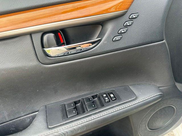 2015 Lexus ES 300h Base