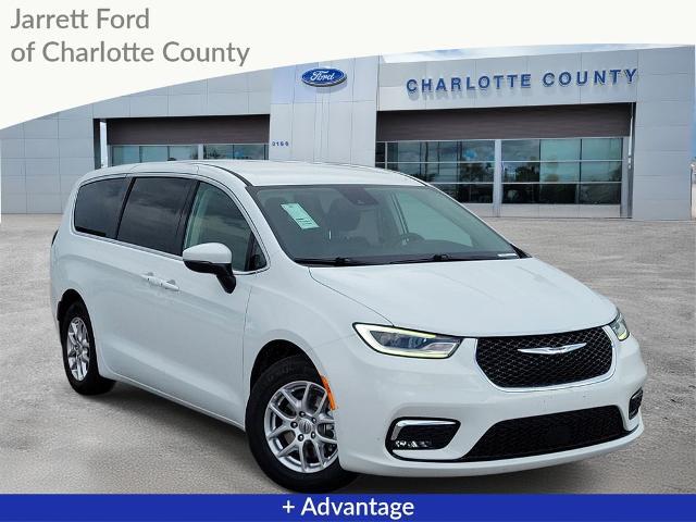 2023 Chrysler Pacifica Touring L for sale in Port Charlotte, FL