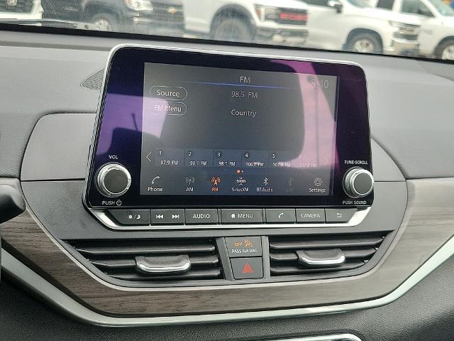 2025 Nissan Altima SV FWD