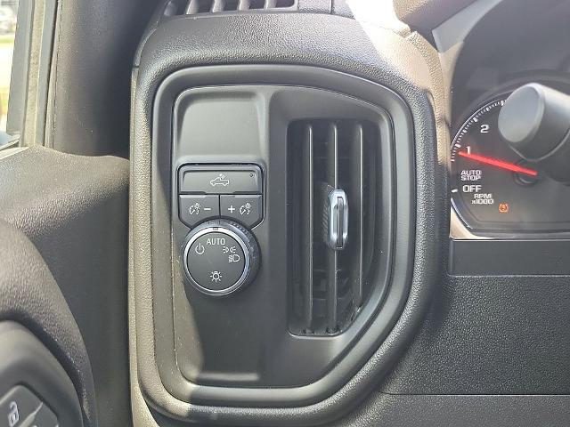 2021 Chevrolet Silverado 1500 2WD Crew Cab Short Bed Custom