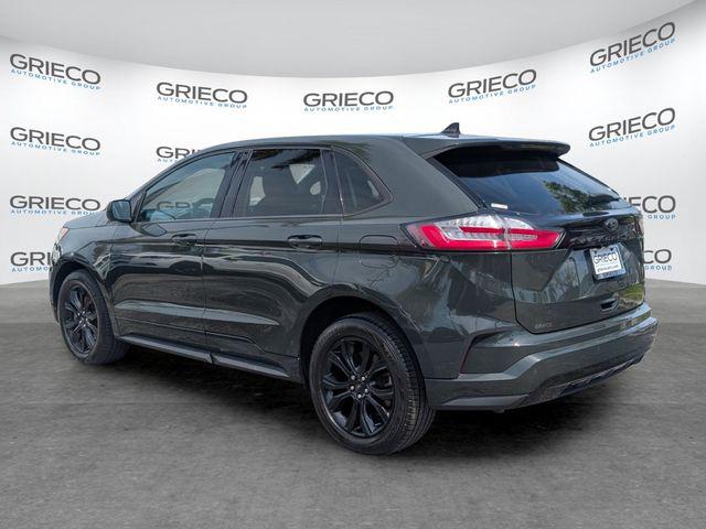 2022 Ford Edge SE