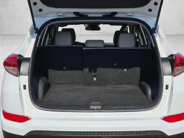 2016 Hyundai Tucson SE