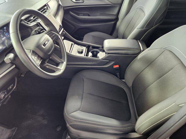 2023 Jeep Grand Cherokee L Laredo 4x4