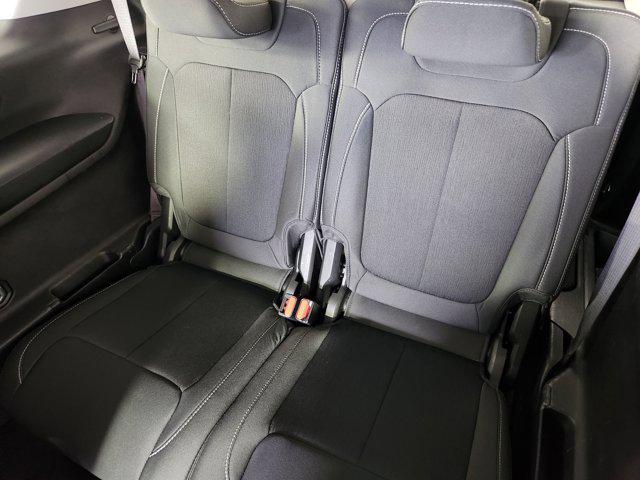 2023 Jeep Grand Cherokee L Laredo 4x4