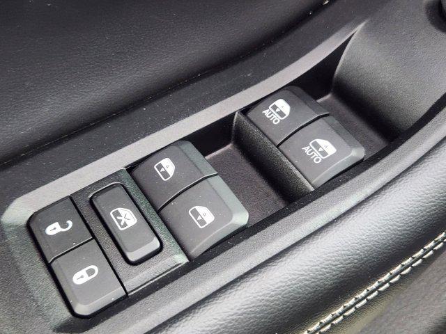 2023 Jeep Grand Cherokee L Laredo 4x4