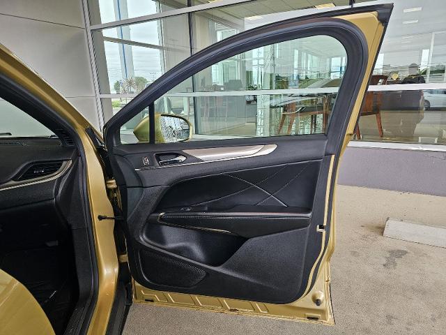 2015 Lincoln MKC Base