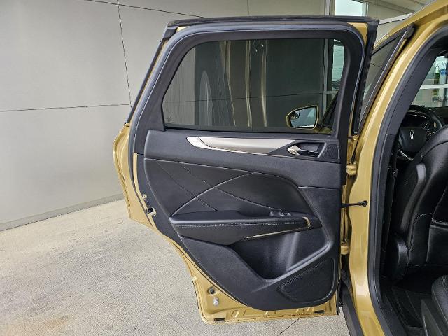 2015 Lincoln MKC Base