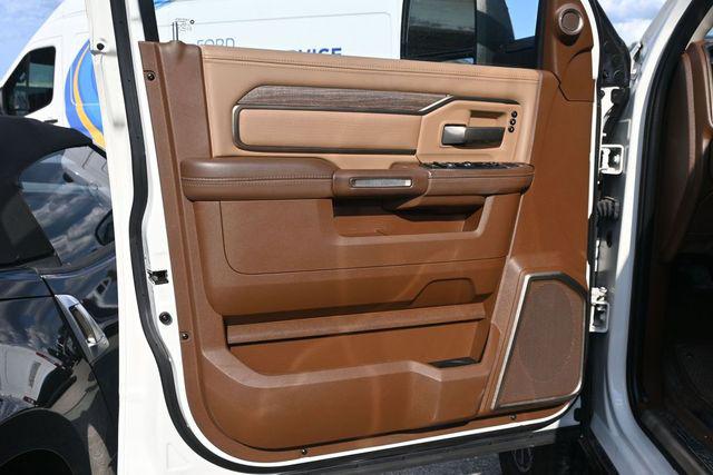 2024 Ram 2500 Limited Longhorn Crew Cab 4x4 6'4" Box