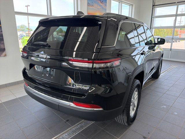 2024 Jeep Grand Cherokee Laredo 4x4