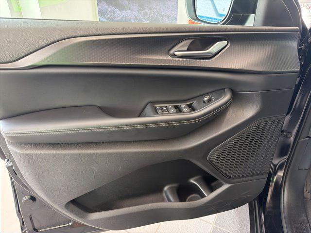 2024 Jeep Grand Cherokee Laredo 4x4