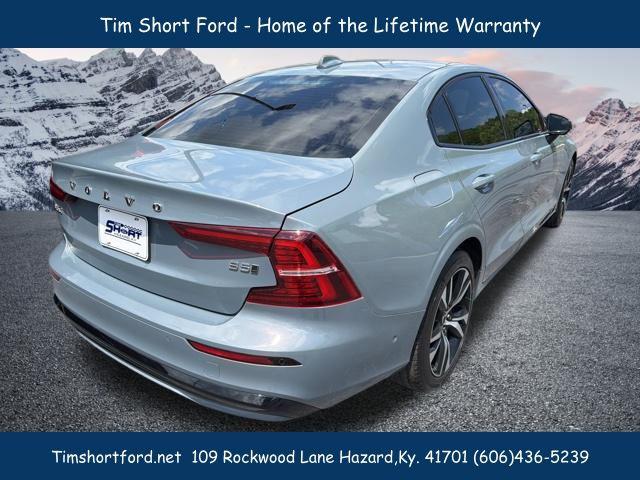 2024 Volvo S60 B5 Plus Dark Theme