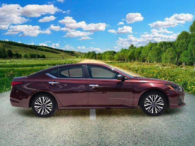 2024 Nissan Altima SV FWD