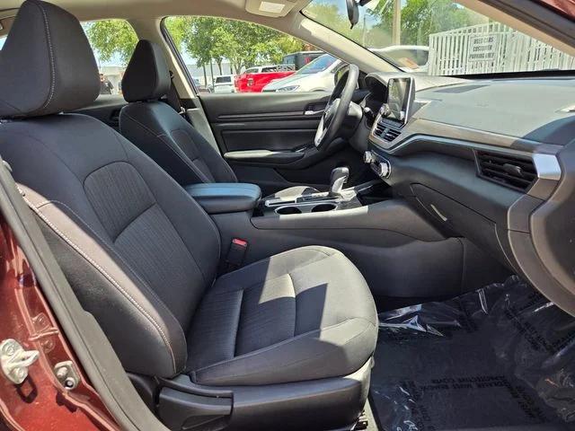 2024 Nissan Altima SV FWD