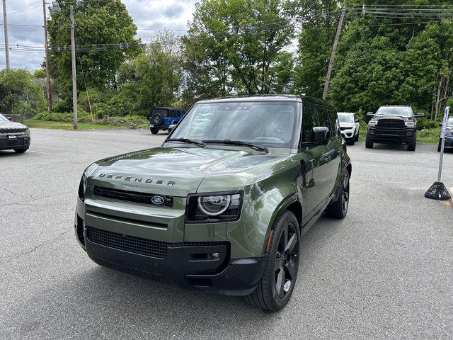 2026 Land Rover Defender P400 X-Dynamic SE