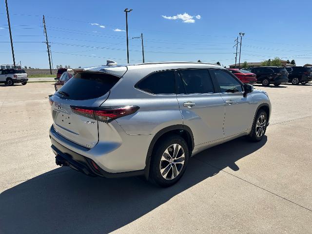 2024 Toyota Highlander Hybrid XLE