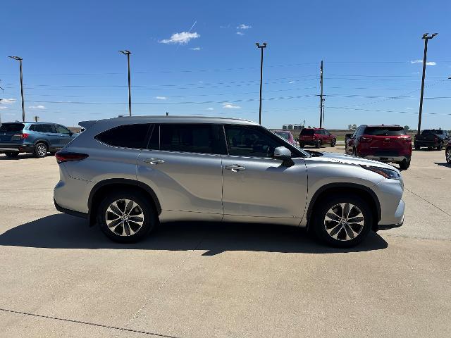 2024 Toyota Highlander Hybrid XLE
