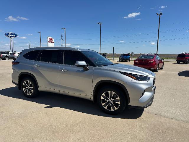 2024 Toyota Highlander Hybrid XLE