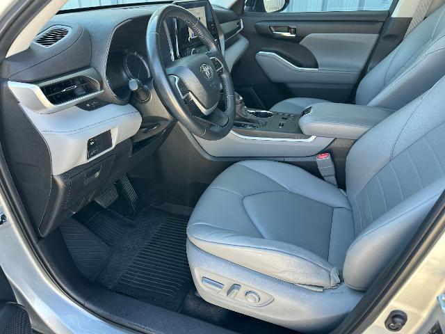 2024 Toyota Highlander Hybrid XLE