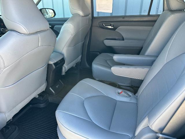 2024 Toyota Highlander Hybrid XLE