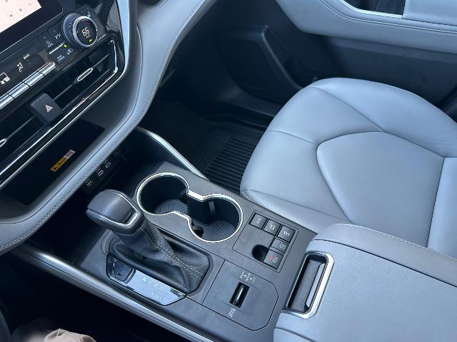 2024 Toyota Highlander Hybrid XLE