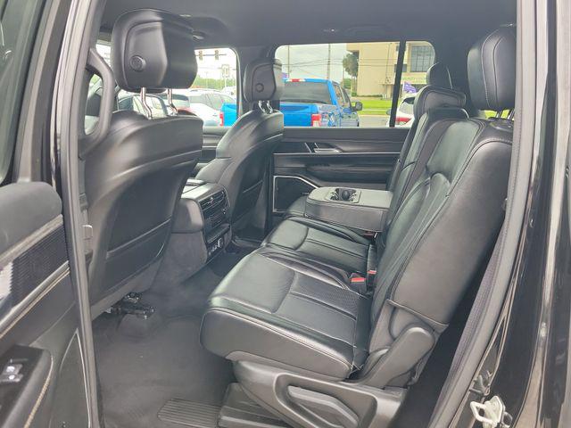 2024 Jeep Wagoneer Series II 4x2