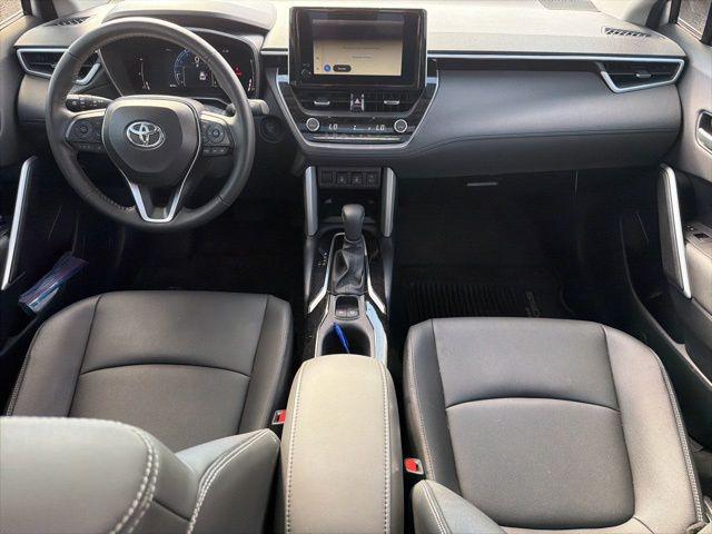 2025 Toyota Corolla Cross XLE