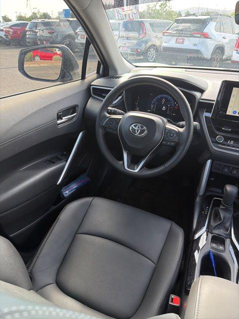 2025 Toyota Corolla Cross XLE