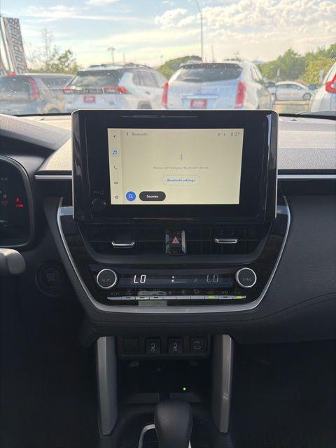 2025 Toyota Corolla Cross XLE