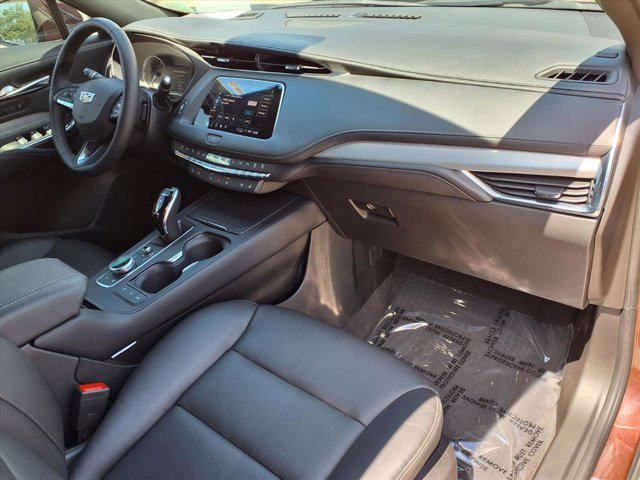 2023 Cadillac XT4 FWD Premium Luxury
