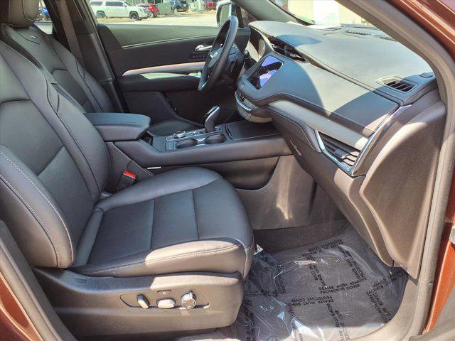 2023 Cadillac XT4 FWD Premium Luxury