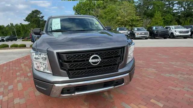 2023 Nissan Titan Crew Cab SV 4x2