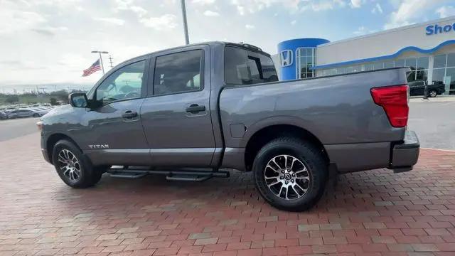 2023 Nissan Titan Crew Cab SV 4x2