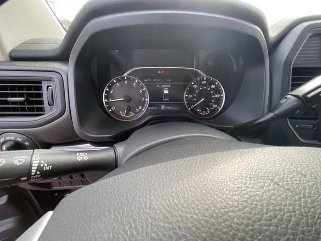2023 Nissan Titan Crew Cab SV 4x2