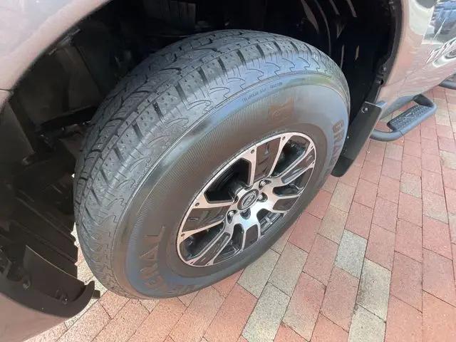2023 Nissan Titan Crew Cab SV 4x2