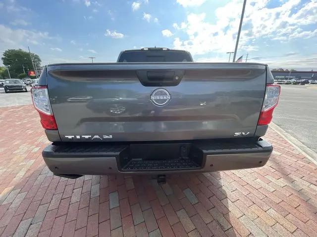 2023 Nissan Titan Crew Cab SV 4x2