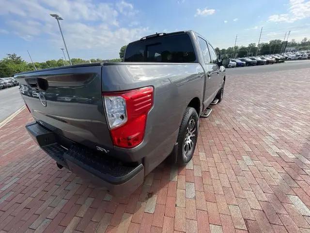 2023 Nissan Titan Crew Cab SV 4x2
