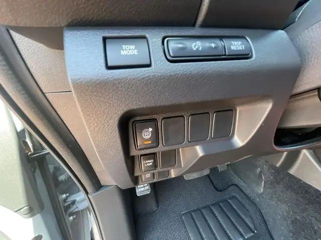 2025 Nissan Frontier Crew Cab PRO-X 4x2