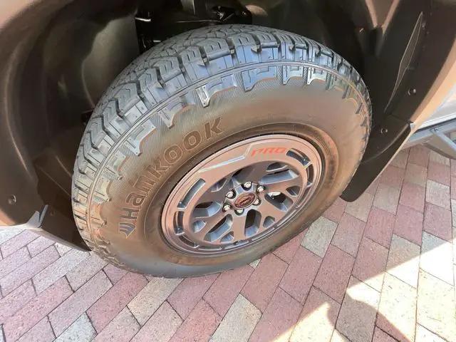 2025 Nissan Frontier Crew Cab PRO-X 4x2