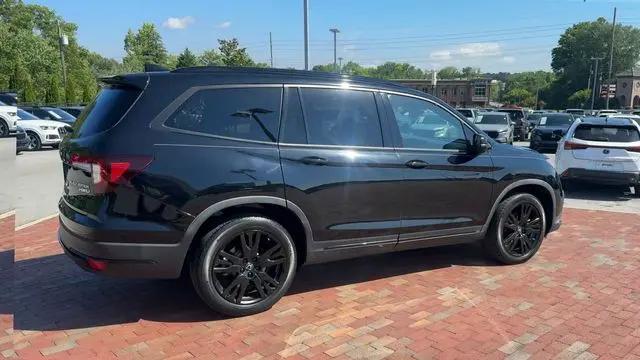 2022 Honda Pilot AWD Black Edition