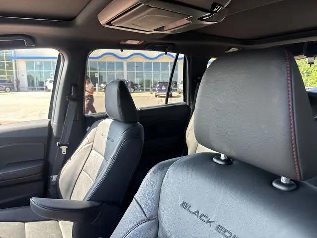 2022 Honda Pilot AWD Black Edition