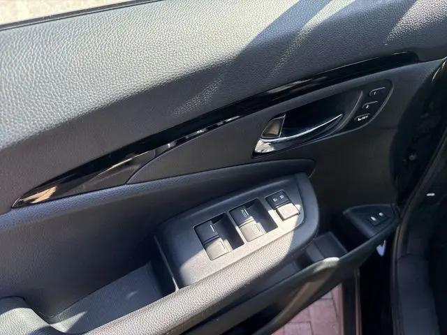 2022 Honda Pilot AWD Black Edition
