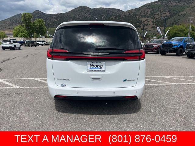 2024 Chrysler Pacifica Hybrid Select