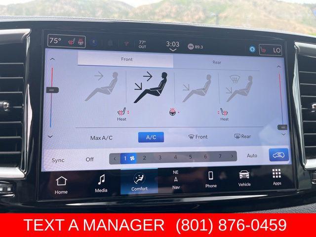 2024 Chrysler Pacifica Hybrid Select
