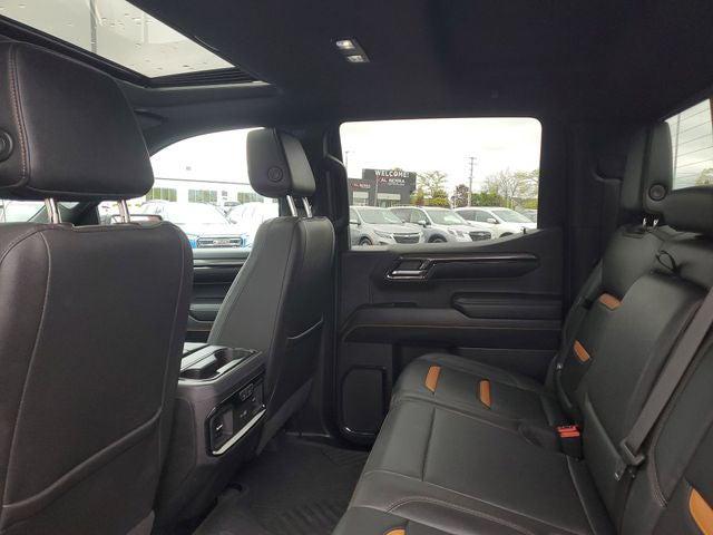 2023 GMC Sierra 1500 4WD Crew Cab Short Box AT4